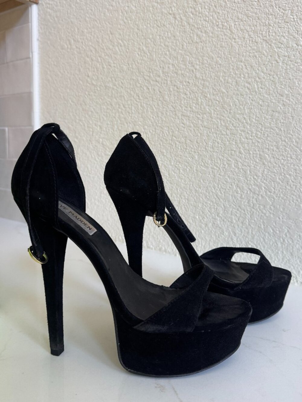 Steve Madden Black Suede Platform Ankle Strap Heels | Size 8 | Worn Once 🖤